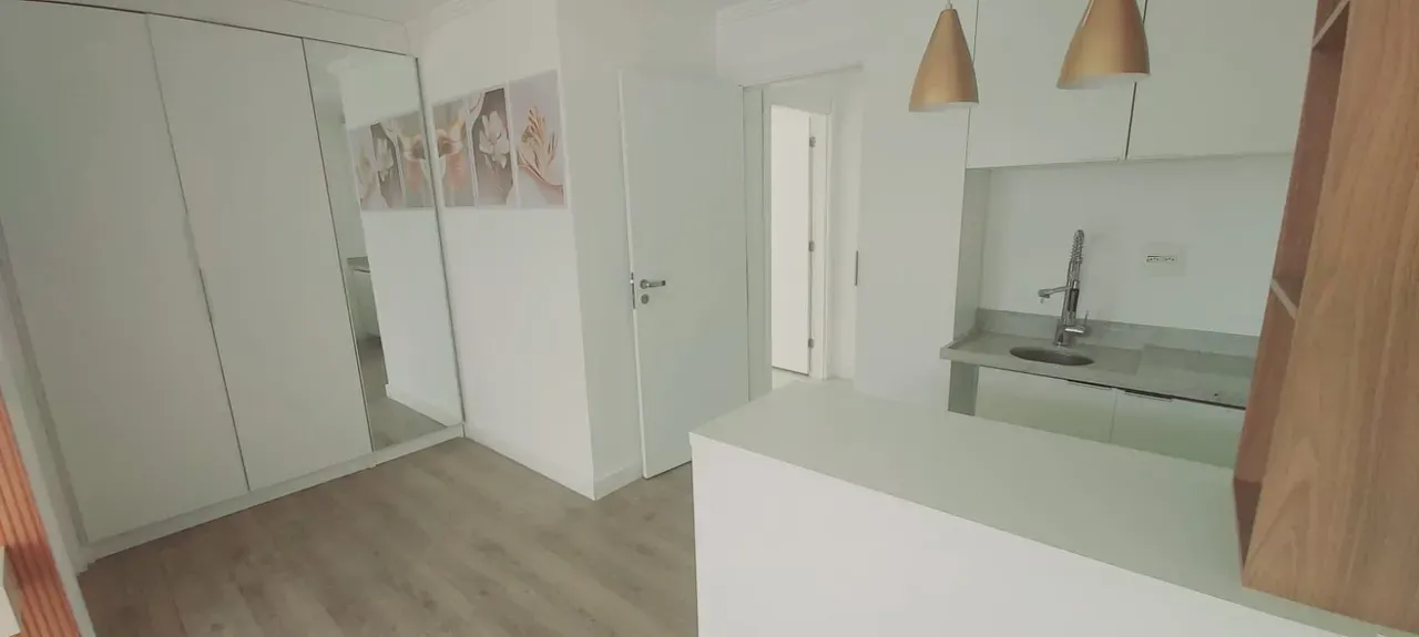 Apartamento, 80 m², com janelas do piso ao teto — photo 4