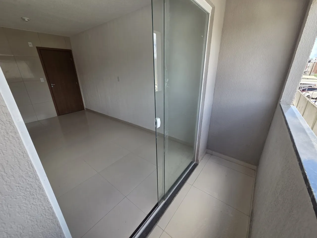 2-bedroom apartment in a building with a gym — photo 5