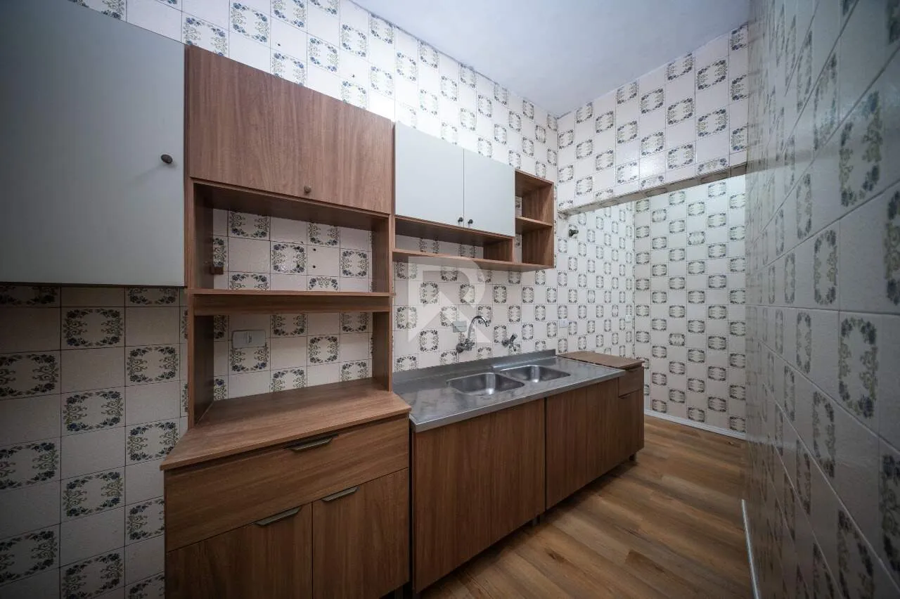 Rental house with laundry area and 5 bedrooms — photo 2