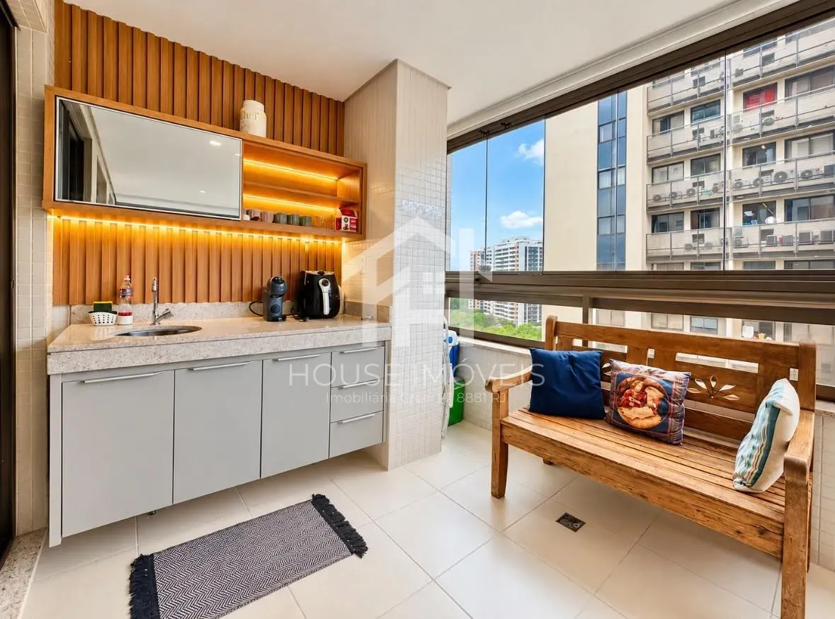 Furnished apartment, 118 m², with floor-to-ceiling windows — photo 12
