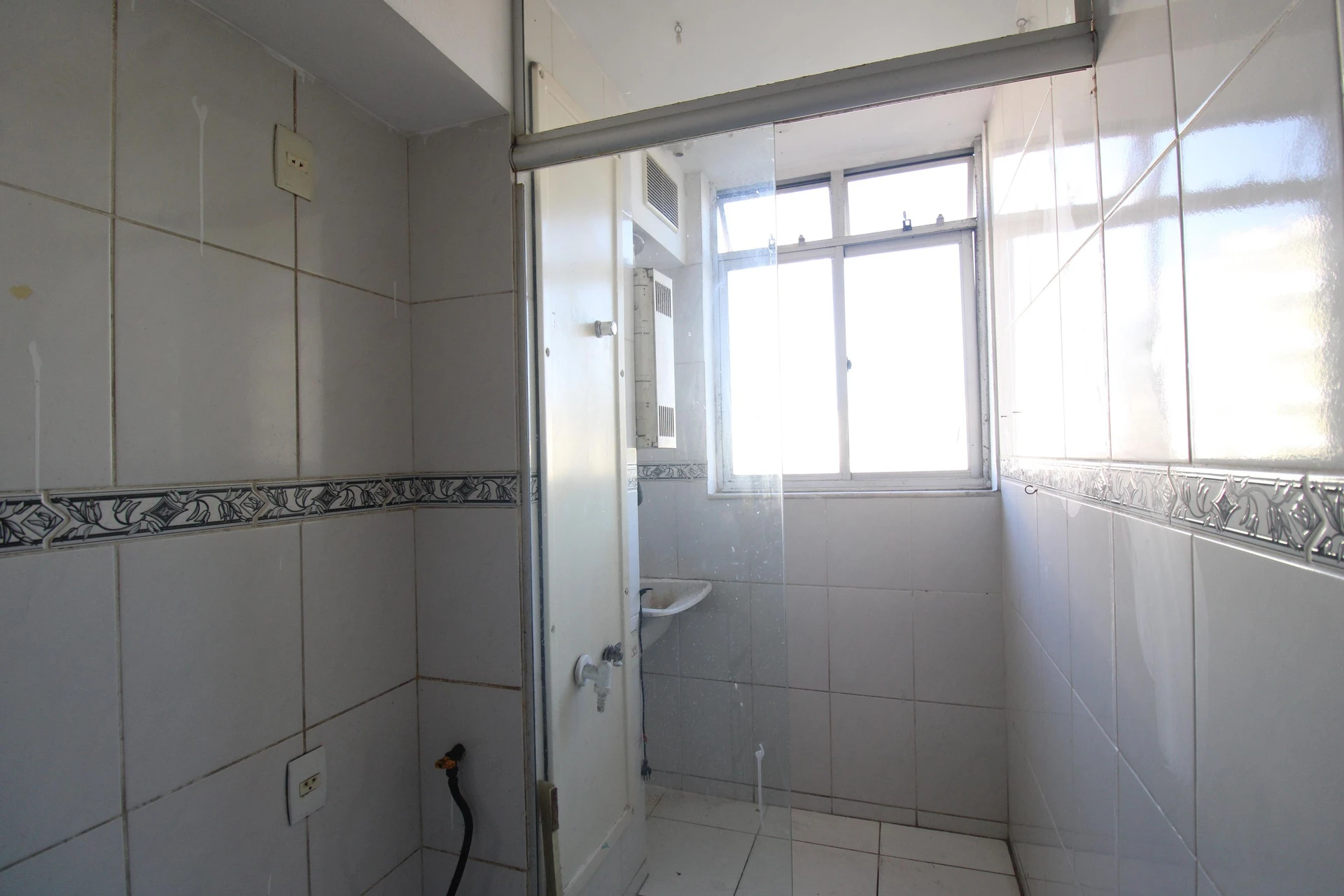 3-bedroom apartment with an en-suite and balcony — photo 37