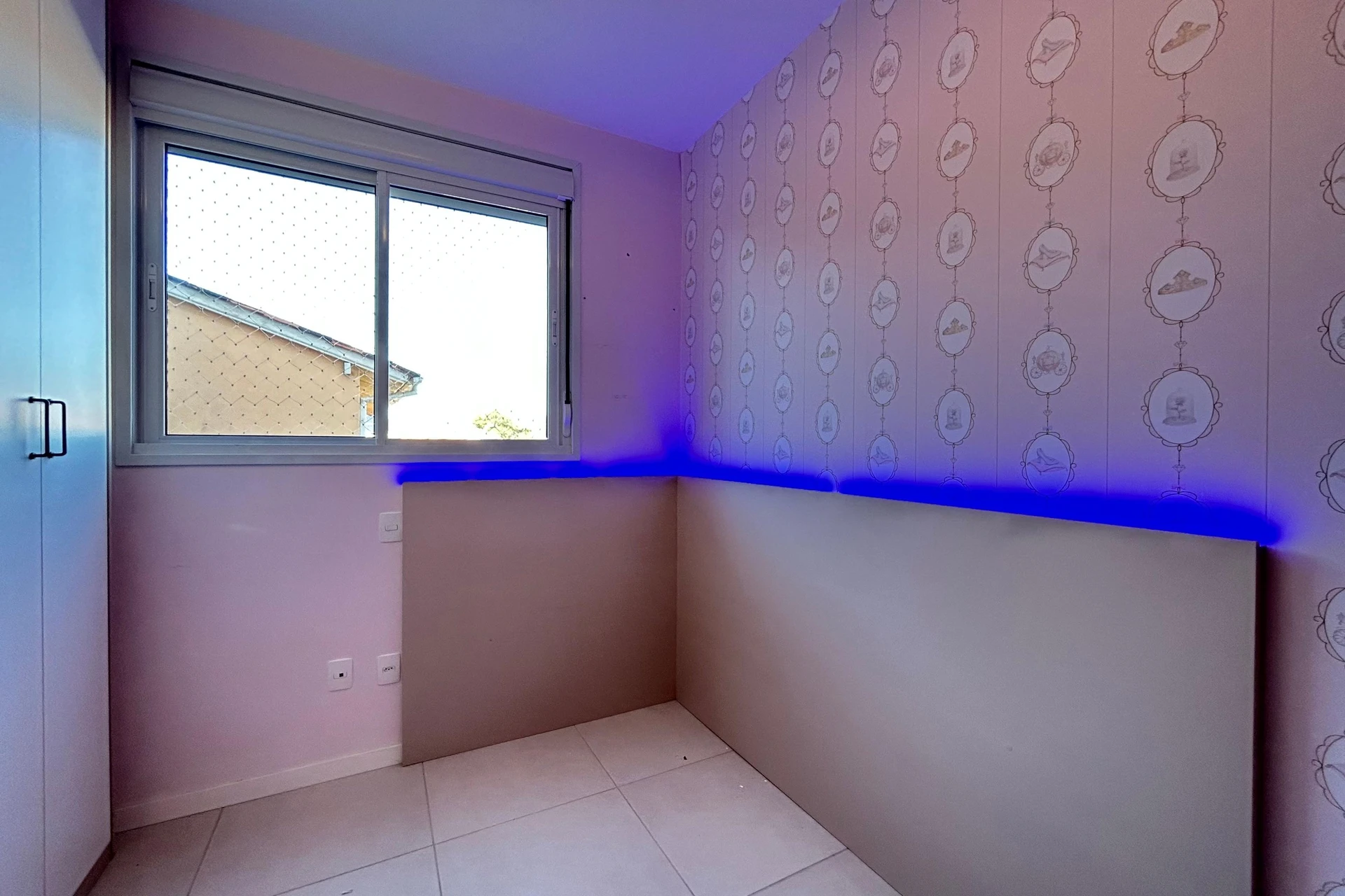 3-bedroom apartment with a grill on the balcony — photo 16