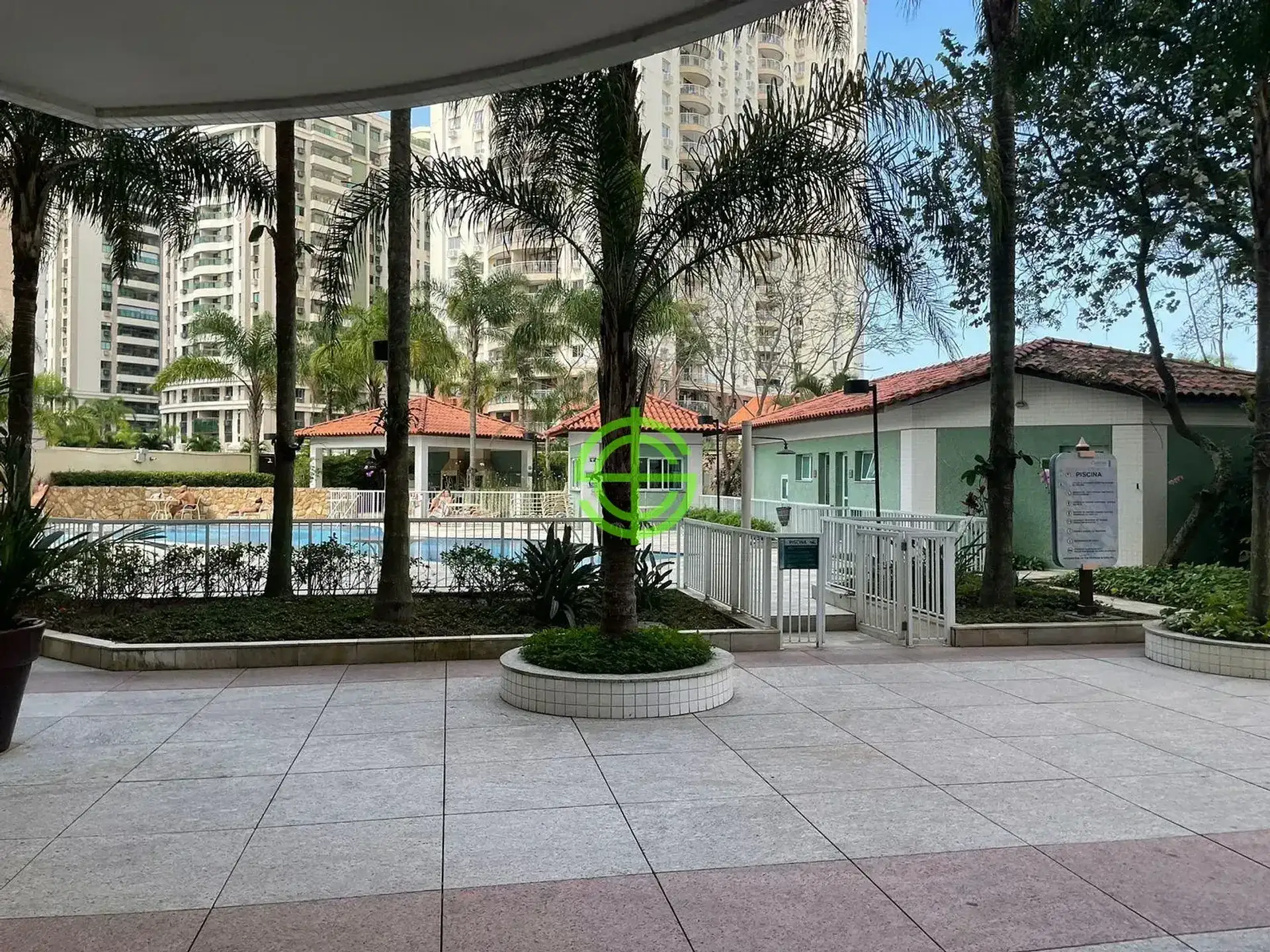 Apartamento duplex mobiliado com 2 suítes e 4 banheiros — photo 12