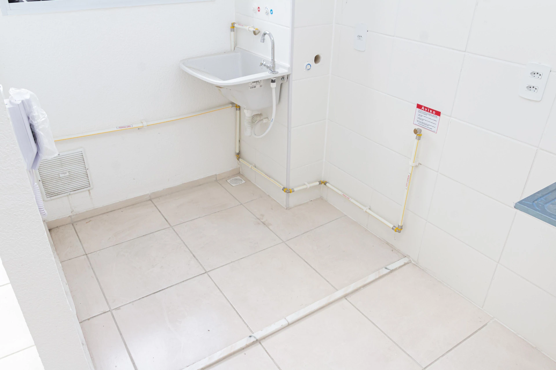 Apartamento de 2 habitaciones con balcón y jardín privado — photo 41
