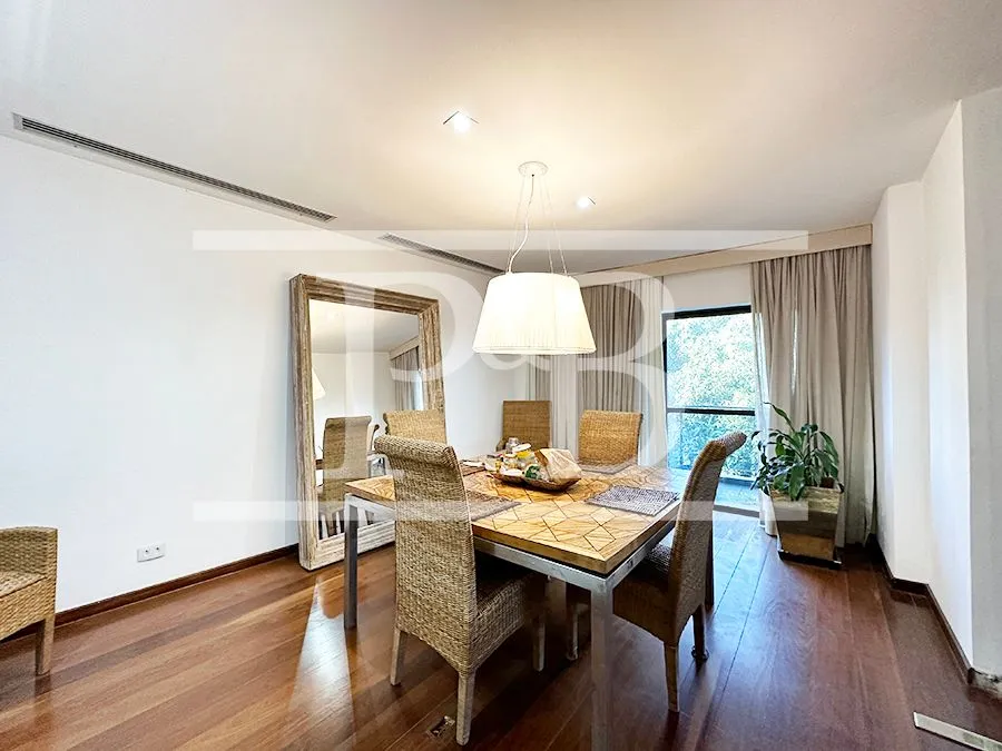 4-bedroom apartment with 250 m² and glassed-in balcony — photo 11