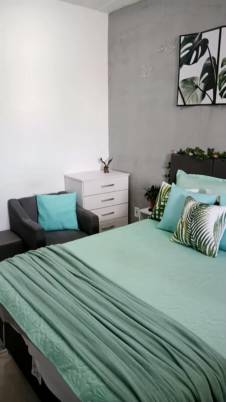 Furnished 3-bedroom house with 4 bathrooms, no parking — photo 19