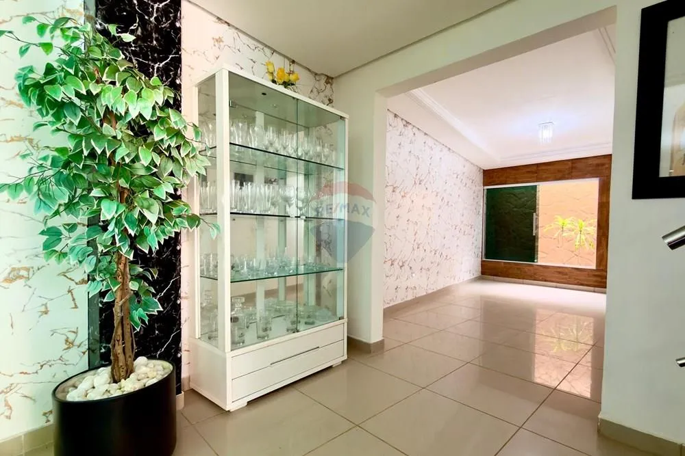 Casa mobiliada de 750 m² com 5 suítes e cozinha fechada — photo 4