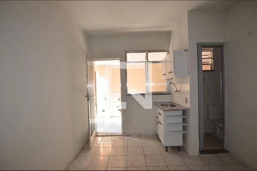 1-bedroom apartment with an electric shower — photo 2