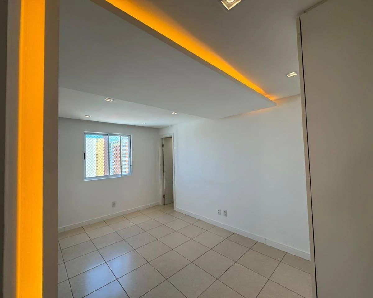 142 m² apartment with a water view and a home office — photo 21