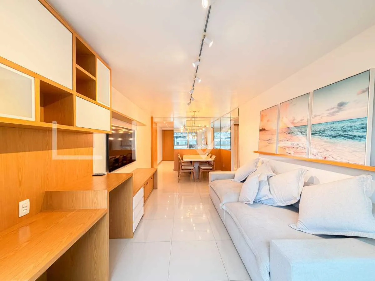 Furnished apartment with 3 bedrooms and 104 m²