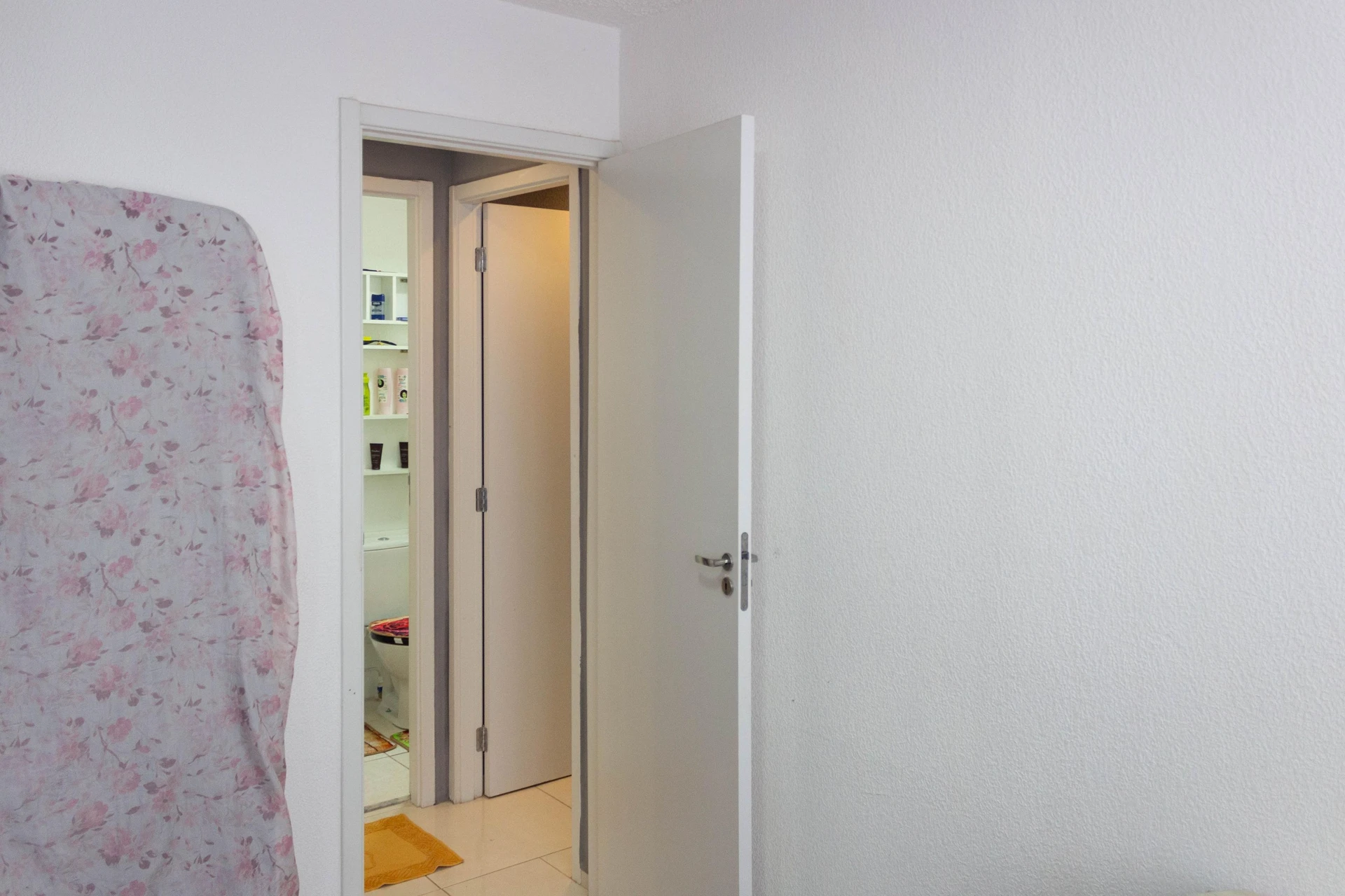 42 m² apartment with a home office and a washing machine — photo 31