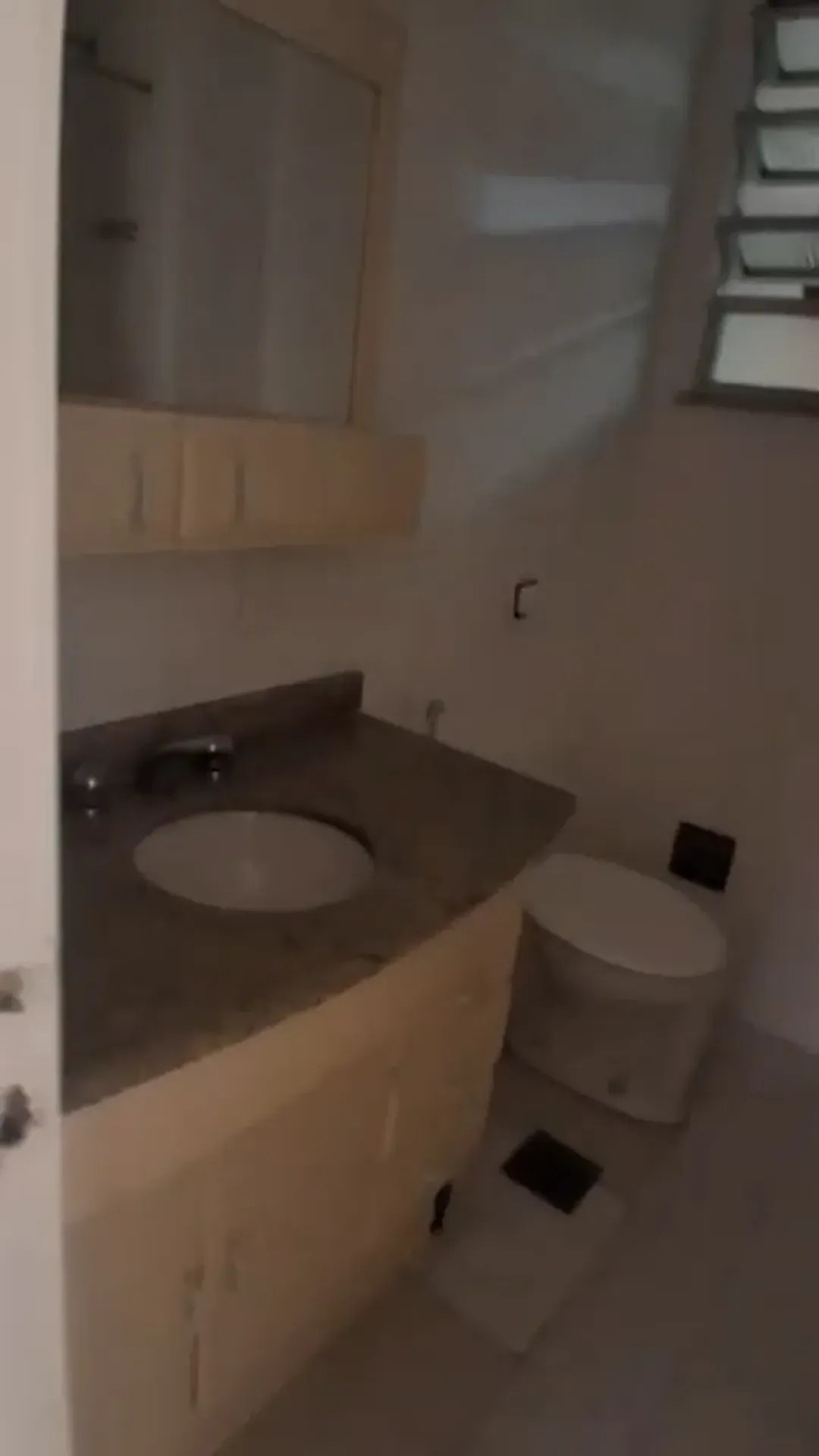 3-bedroom apartment with a gas stove and 1 parking spot — photo 8