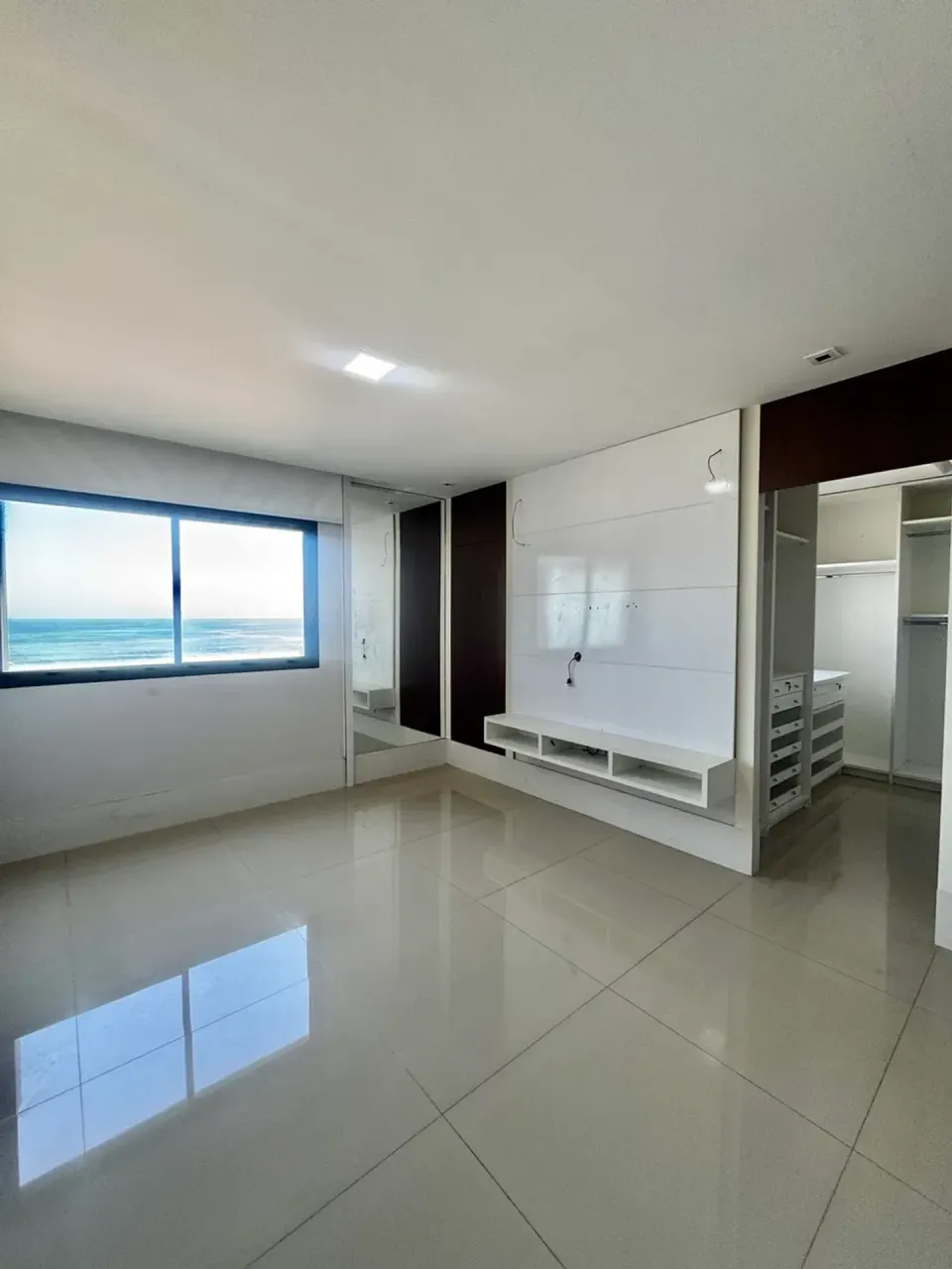 Unfurnished apartment with 3 bedrooms and open kitchen — photo 5