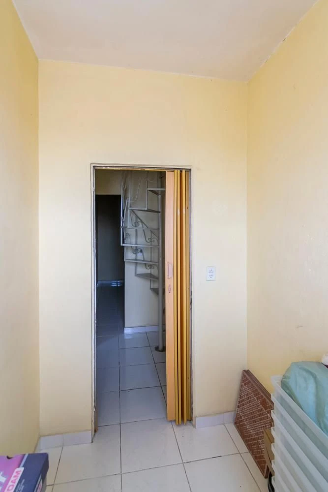 Furnished house with 5 bedrooms and a balcony — photo 87