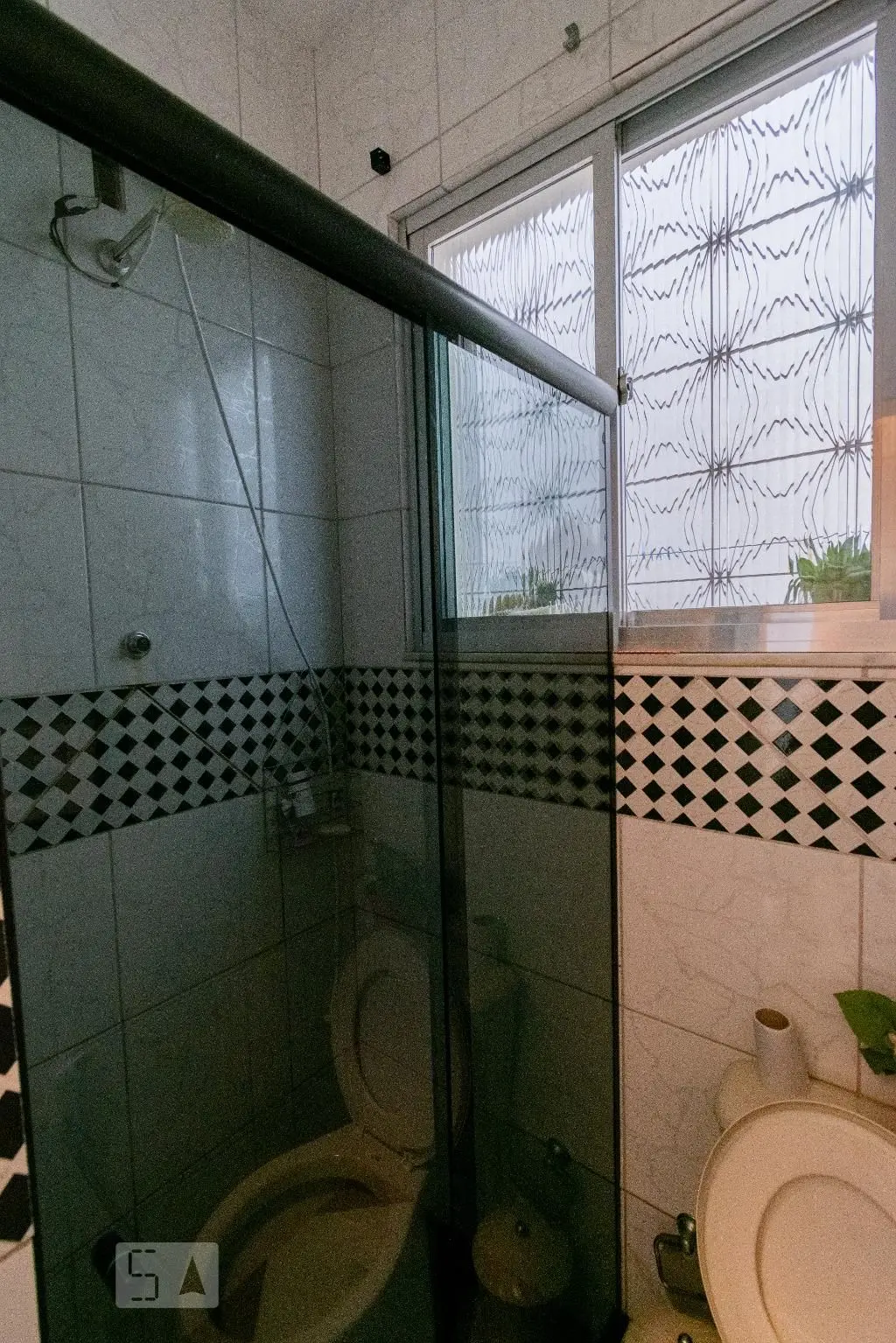 Furnished 4-bedroom house with private garden — photo 64