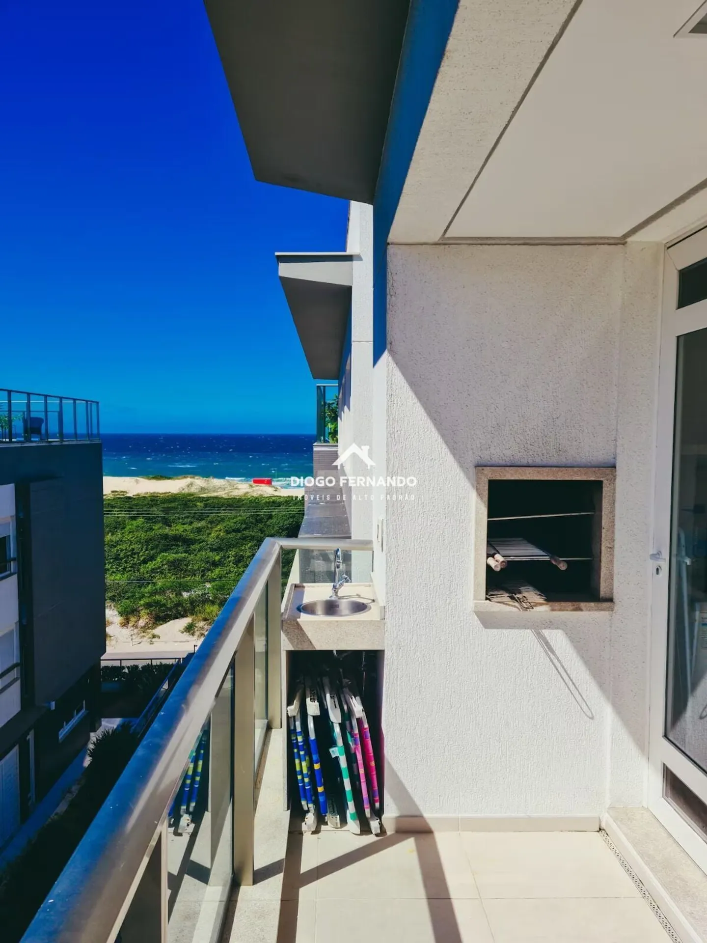 Furnished apartment, 70 m², with a water view — photo 4