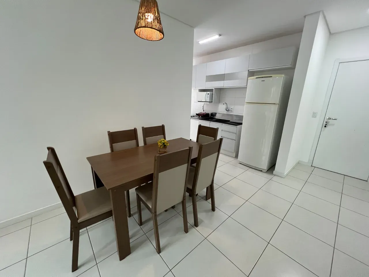 Balcony with a grill in a 3-bedroom apartment, 87 m² — photo 7