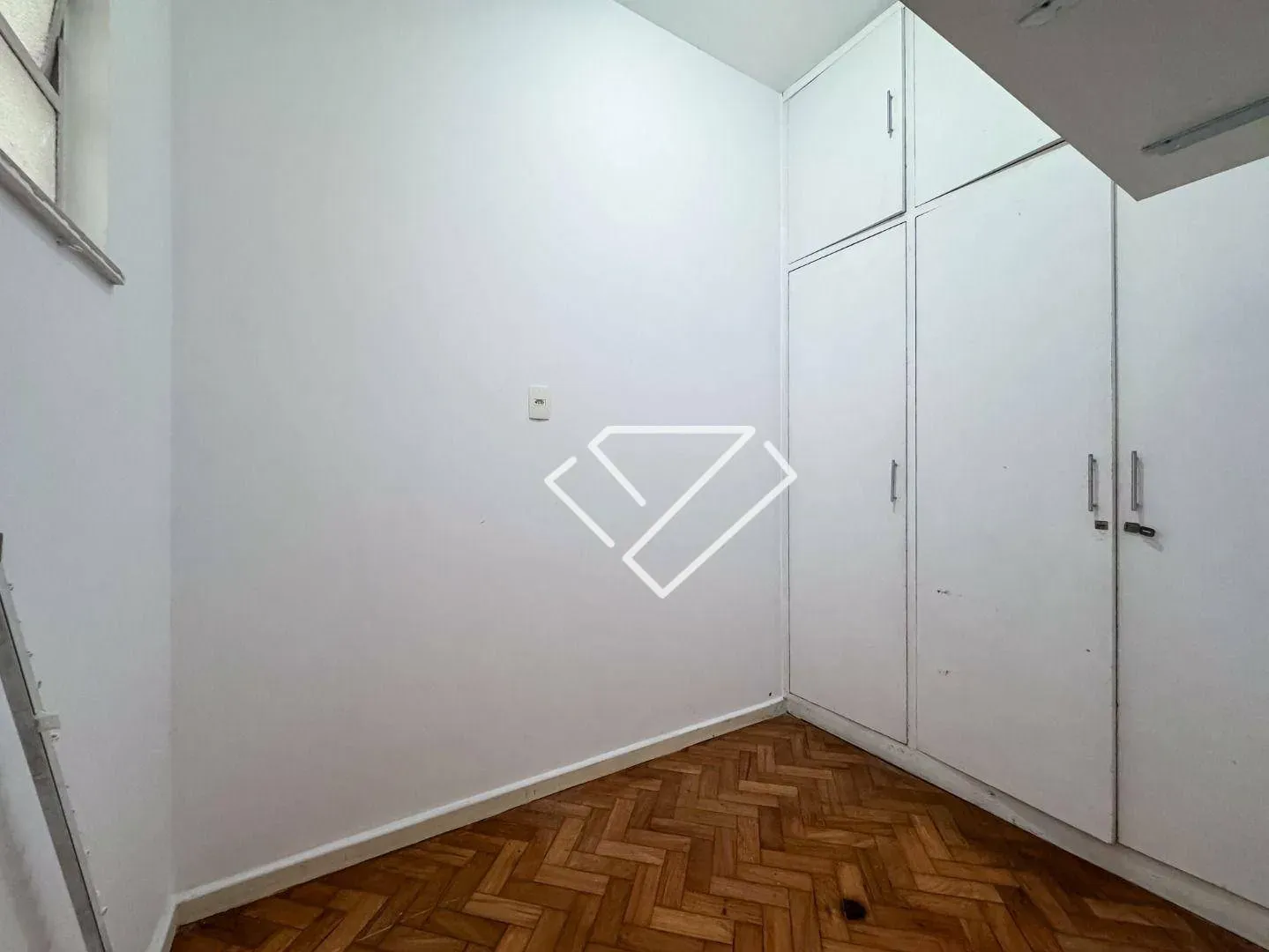 Home office in a 3-bedroom apartment, 189 m² — photo 27