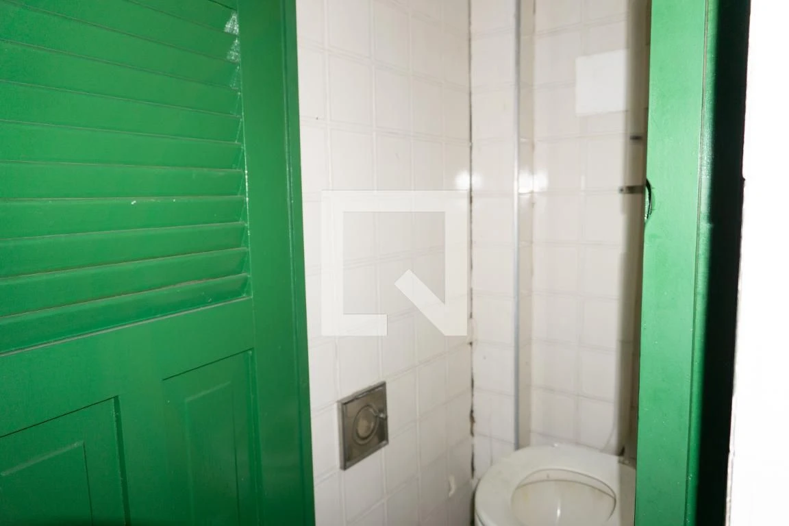 Rental house with 5 bedrooms and a closed kitchen room — photo 36