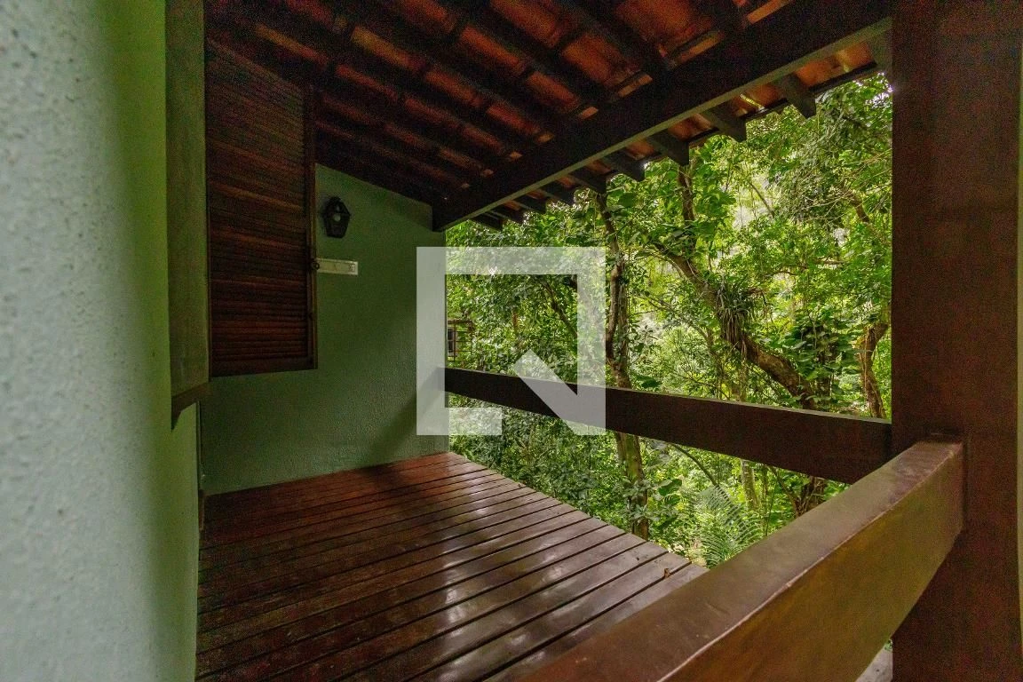 4-bedroom house with a walk-in closet in Rio de Janeiro — photo 23