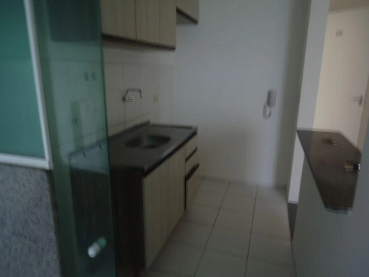 3-bedroom apartment in a building with a gym — photo 5