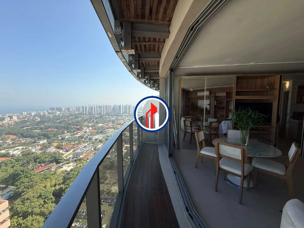 1-bedroom apartment with integrated kitchen and balcony — photo 9