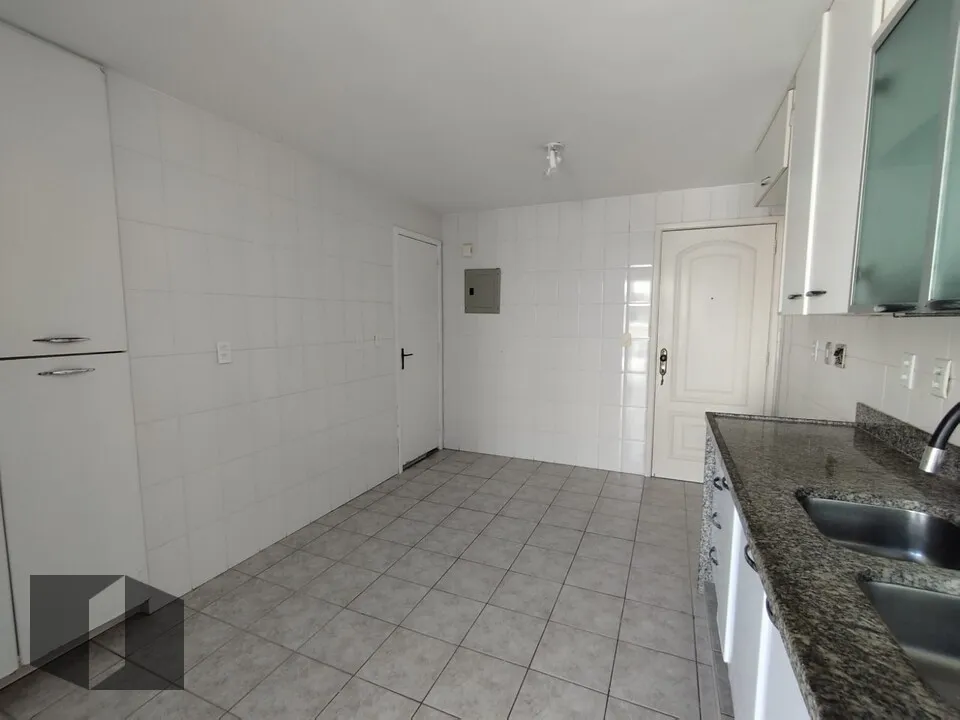 Penthouse with 3 bedrooms and a terrace — photo 10