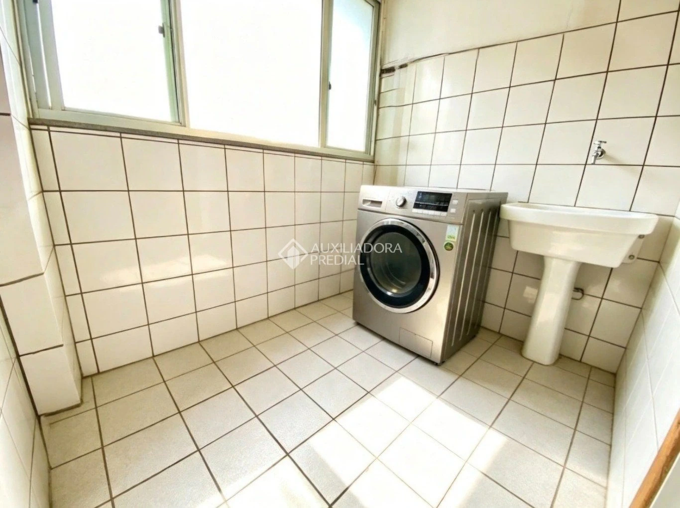 73 m² apartment with 2 bedrooms, balcony and 1 parking — photo 11