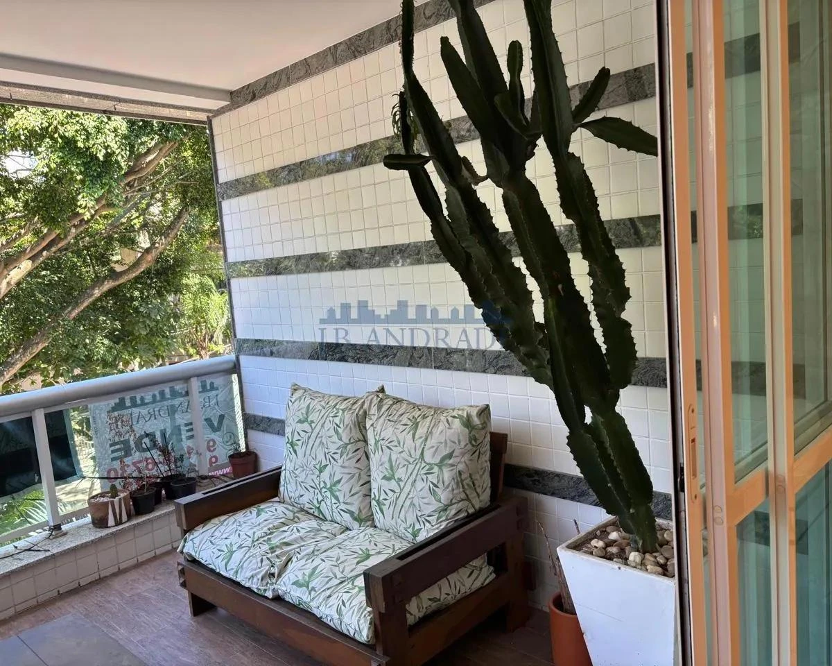 Apartamento mobiliado de 117 m² com 2 suítes e sacada — photo 2