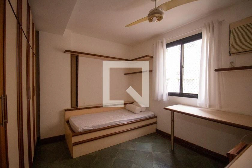 200 m² apartment with 3 bedrooms and 2 parking spaces — photo 13