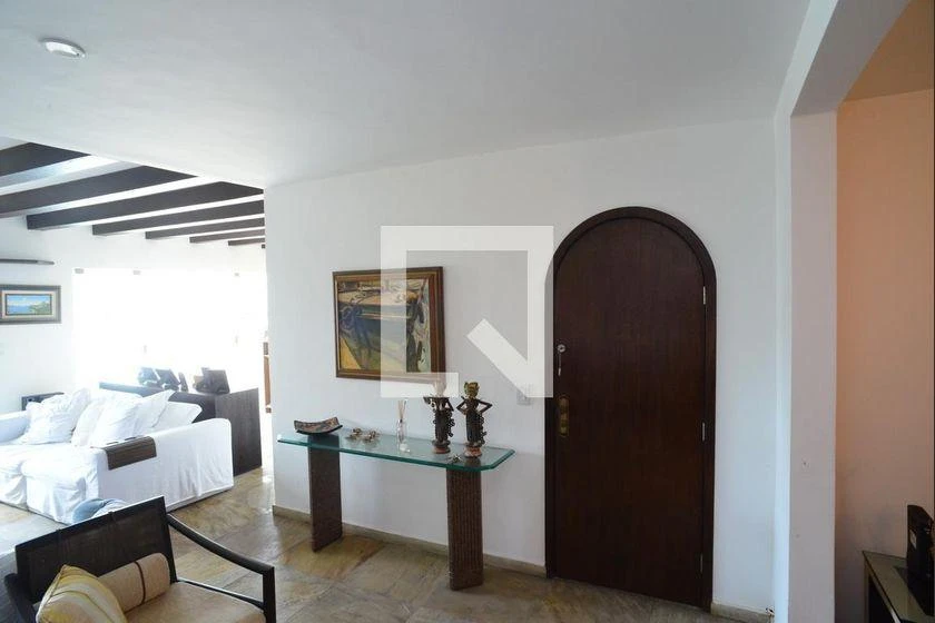 Furnished 350 m² apartment with 3 bedrooms and 2 parking — photo 46