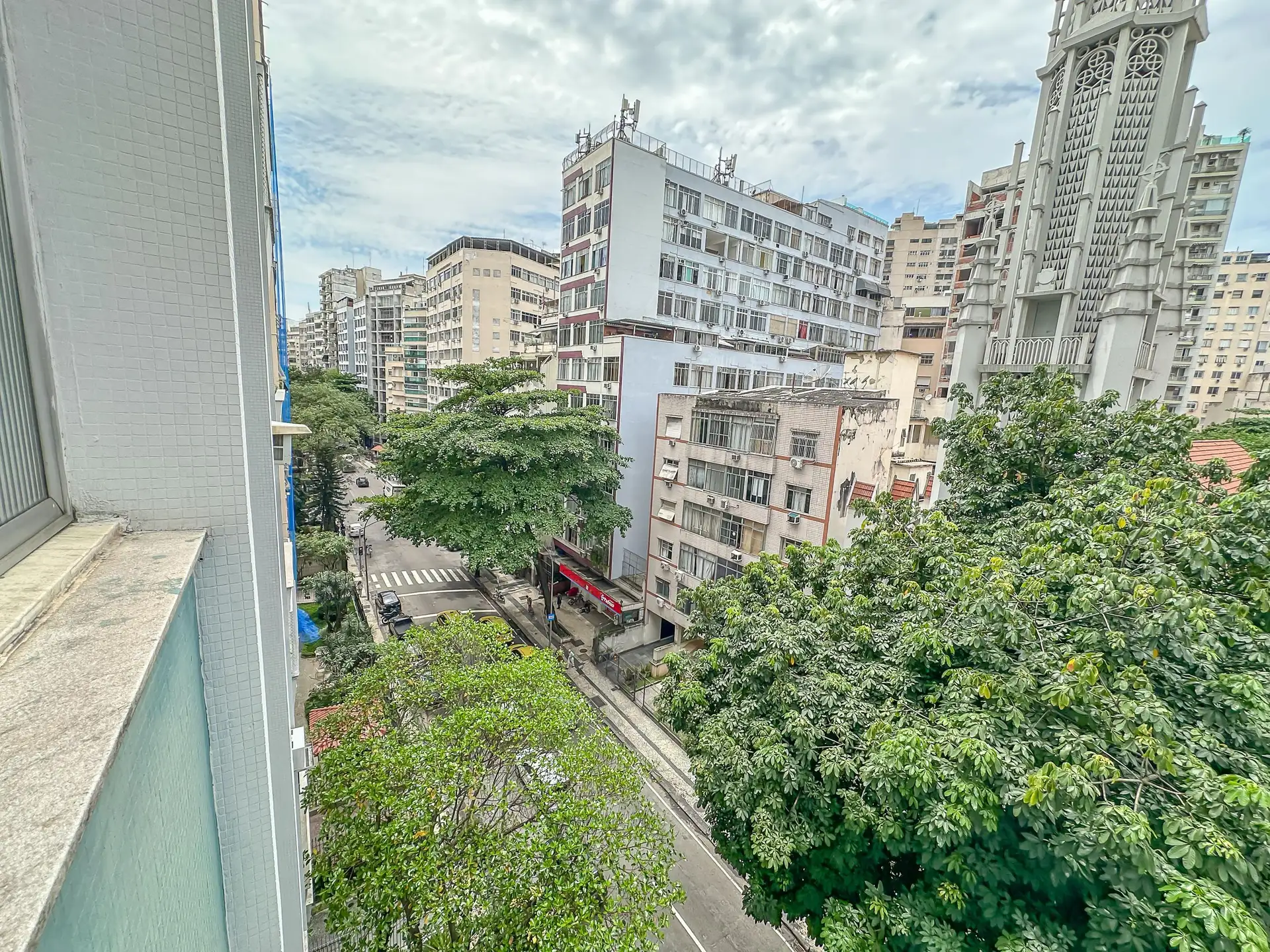 Washing machine in a 2-bedroom apartment, 80 m² — photo 31