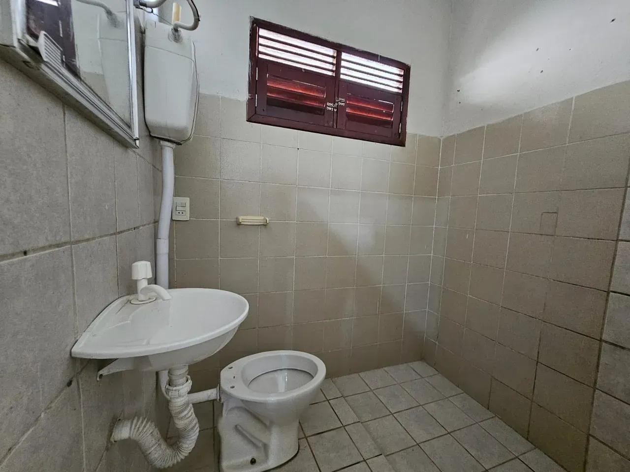 4 quartos e jardim: casa de 246 m² — photo 32