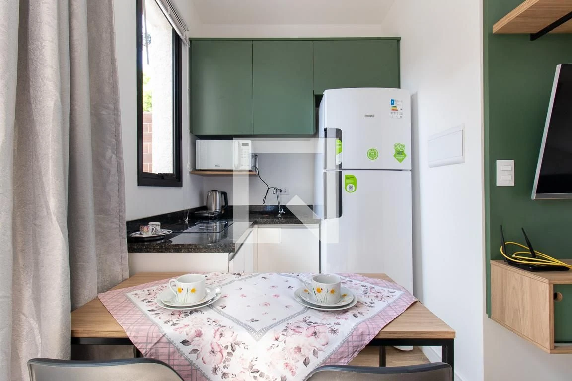 28 m² studio with a washing machine and a home office — photo 14