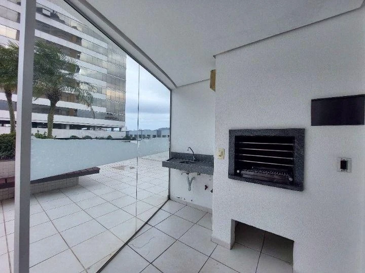 2-bedroom apartment with a home office in Florianópolis — photo 19