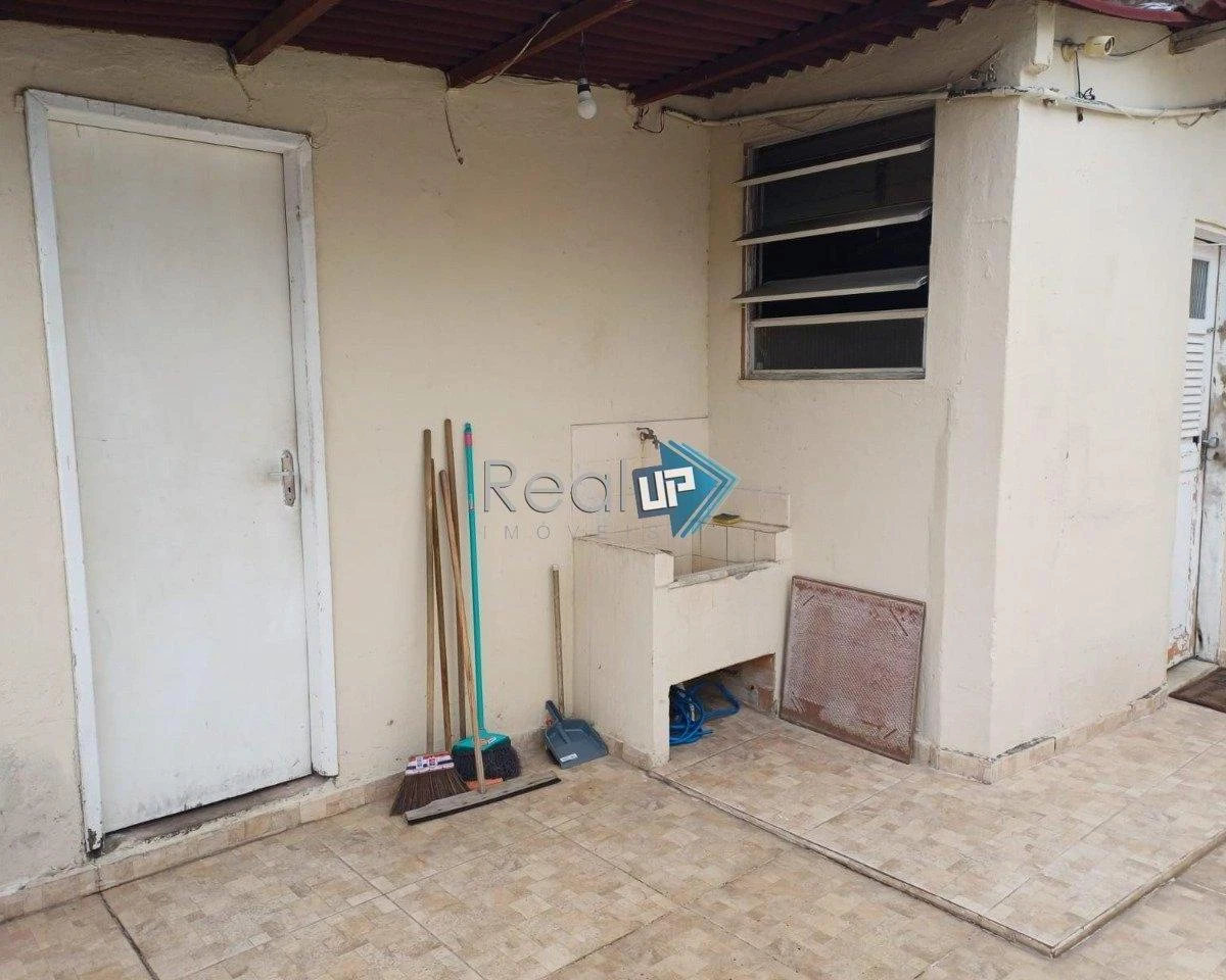 Furnished duplex penthouse with 3 bedrooms and 3 bathrooms — photo 38