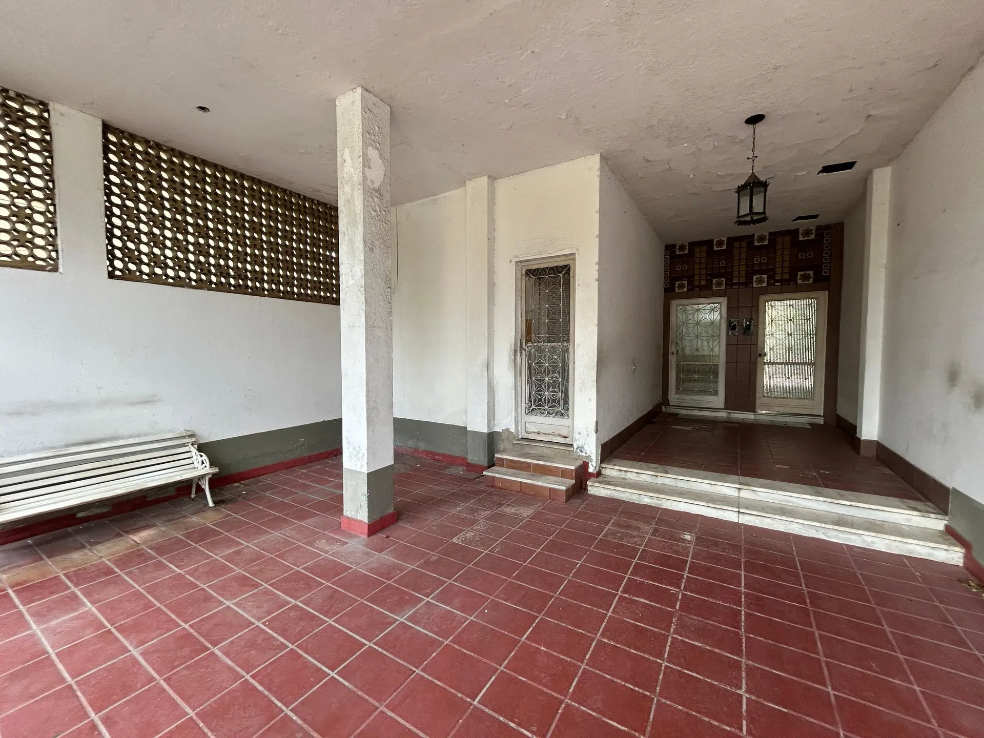 Washing machine in a 3-bedroom apartment, 130 m² — photo 40