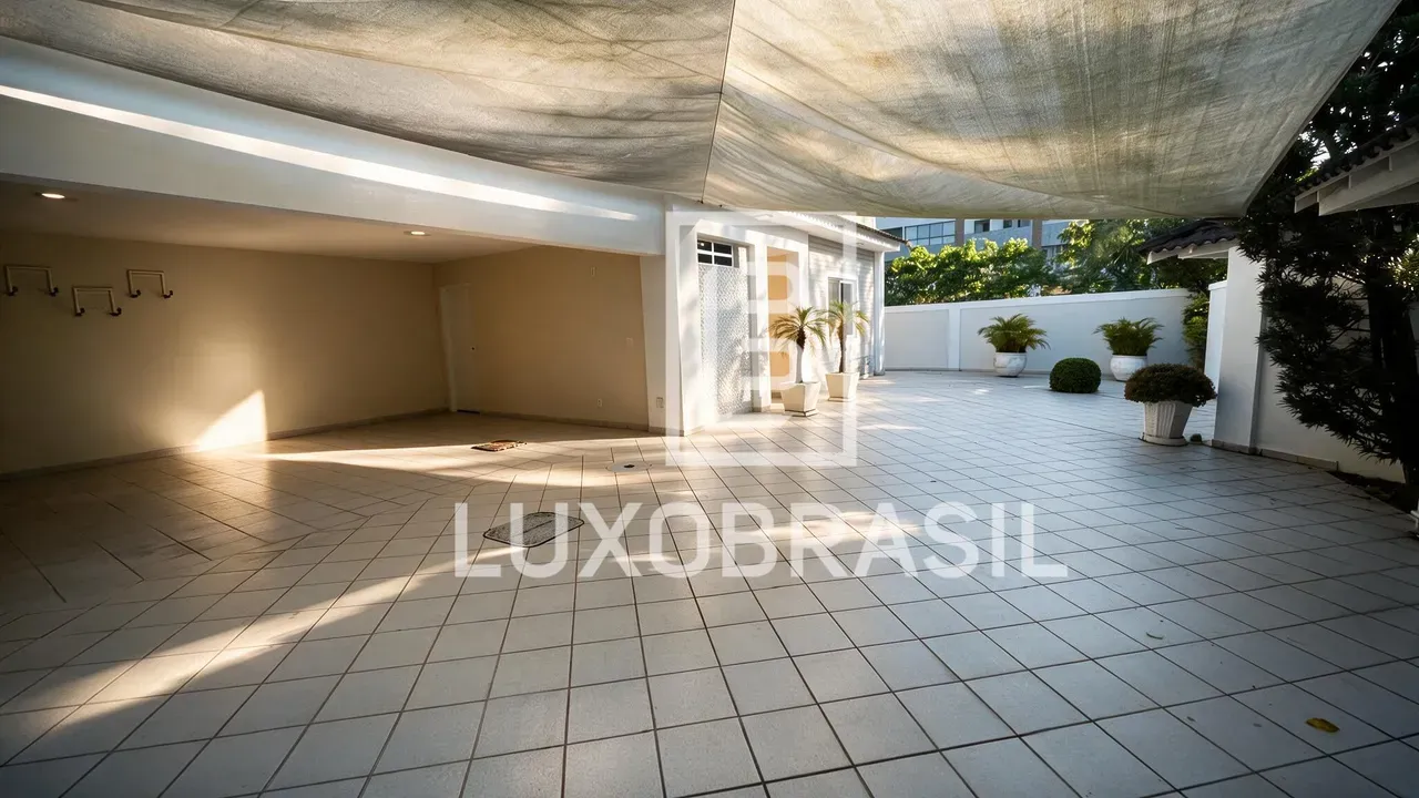 Furnished house with a private pool and 6 bedrooms — photo 39