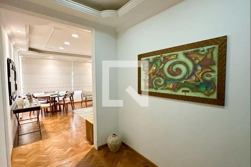 4-bedroom apartment with a home office — photo 2