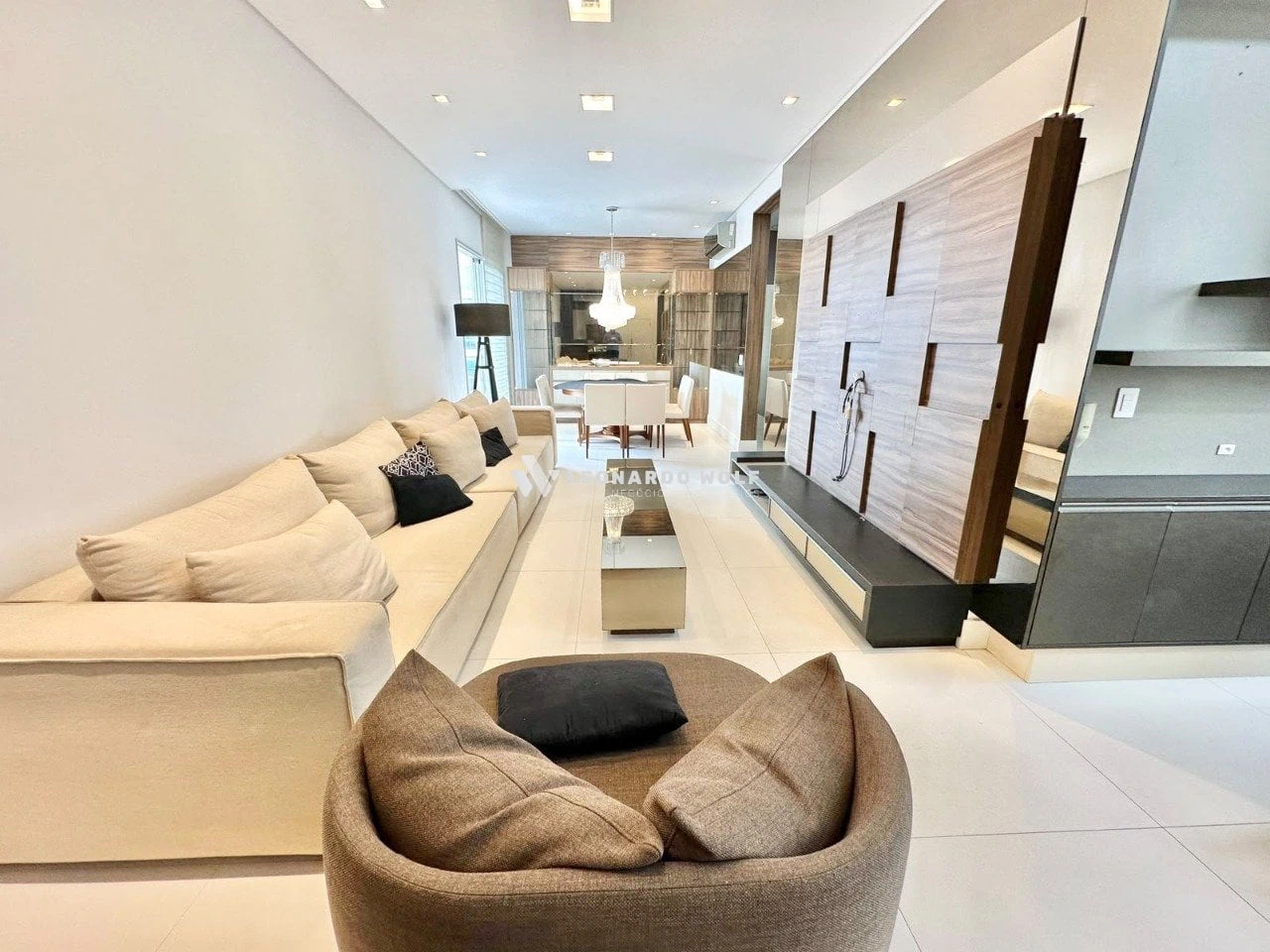 Apartamento amueblado de 3 dormitorios con 199 m² y 3 plazas