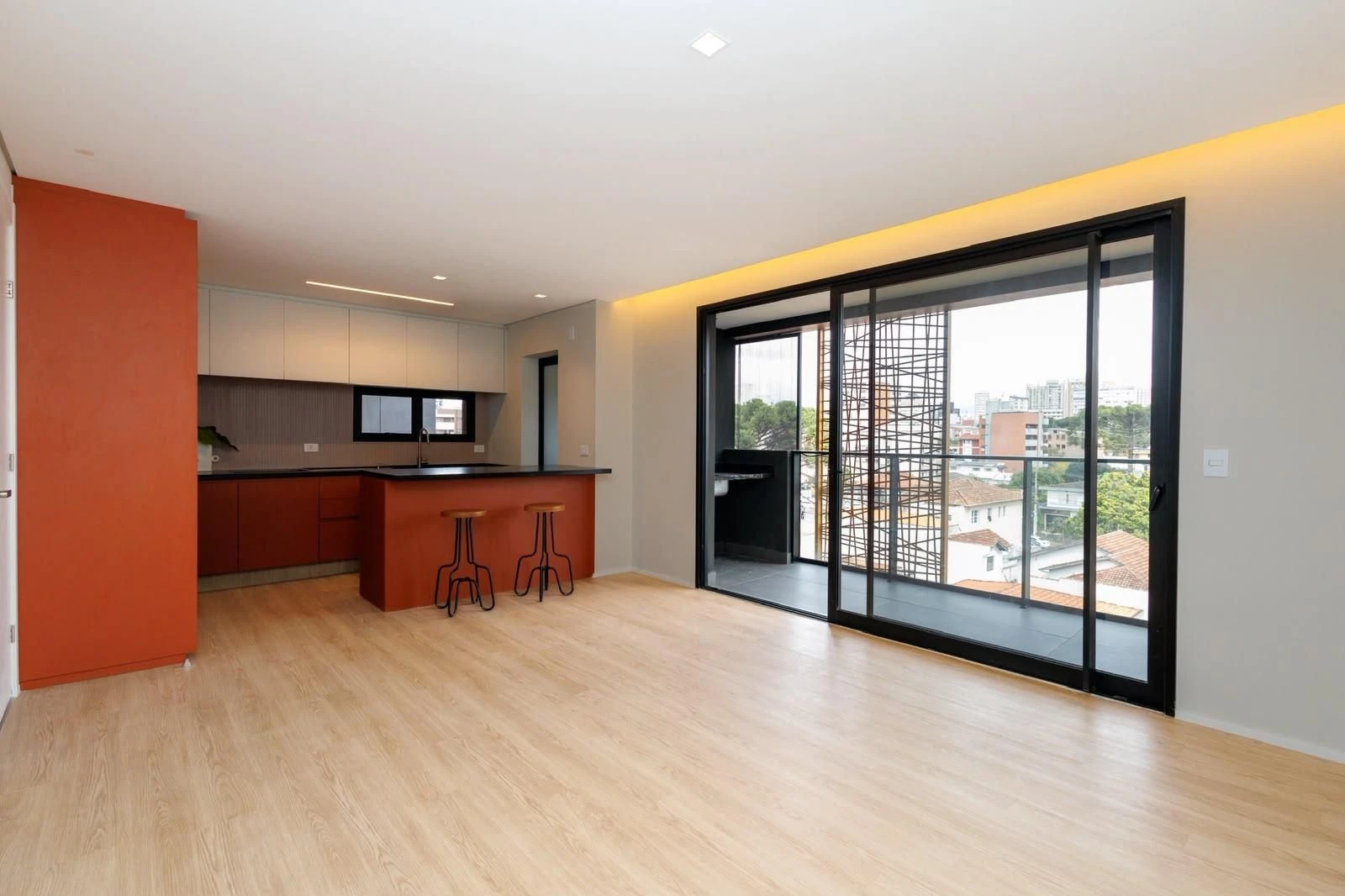 Apartment, 86 m², with a glass-enclosed balcony