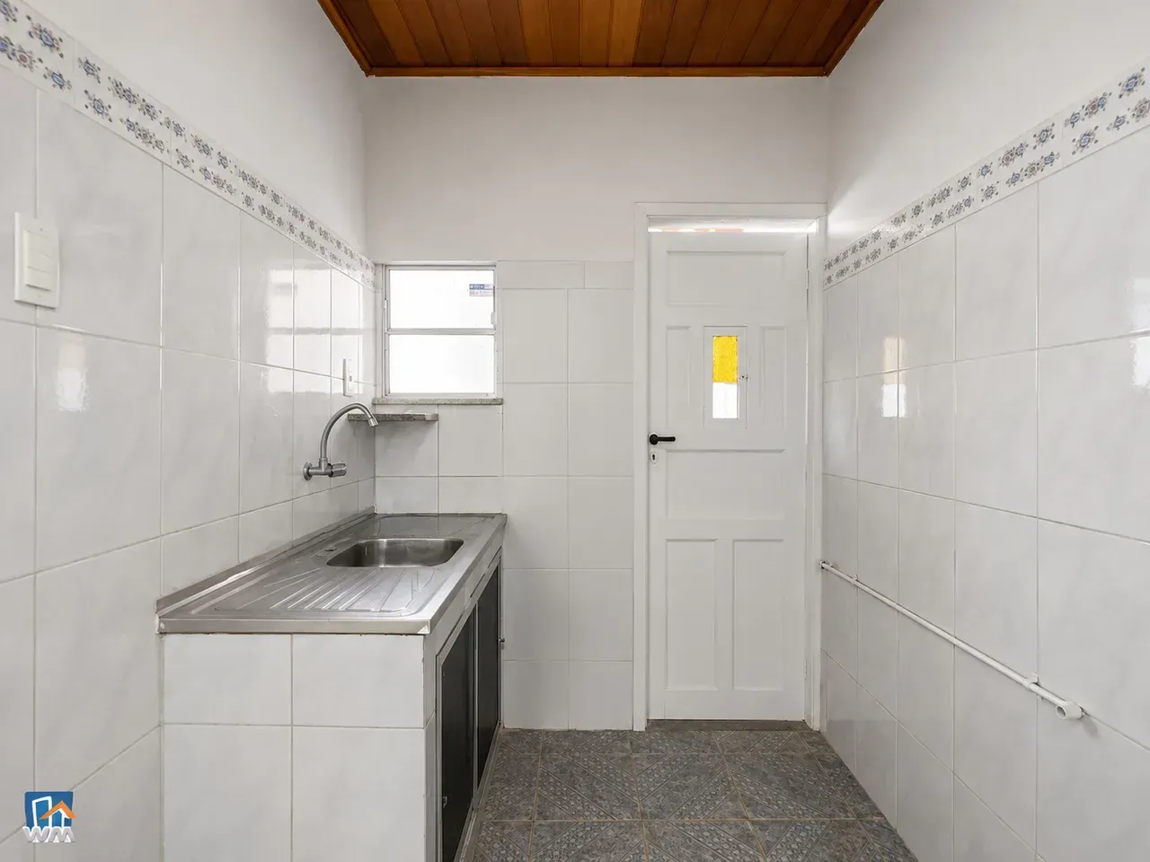 Commercial house with 2 bedrooms and 2 bathrooms, 104 m² — photo 2