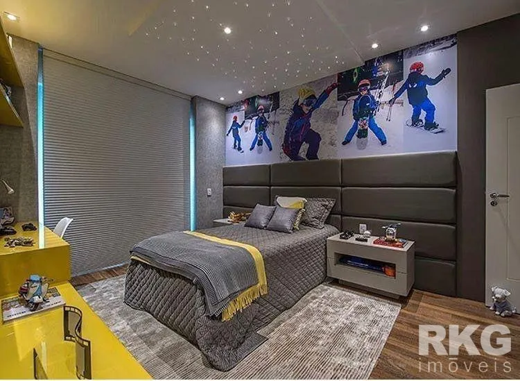 Unfurnished 4-bedroom apartment with 5 bathrooms — photo 7