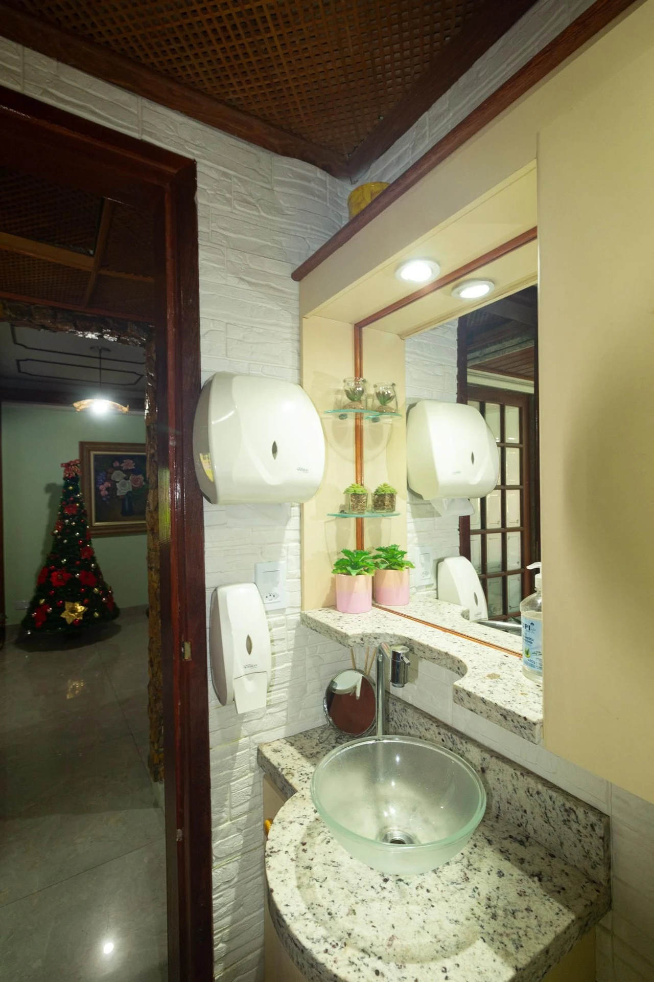 Casa mobiliada com 3 quartos e 4 banheiros — photo 44