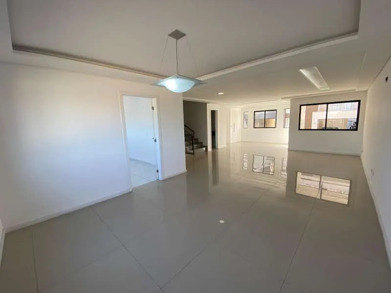 Townhouse with 5 bedrooms and 5 bathrooms, 314 m² — photo 9