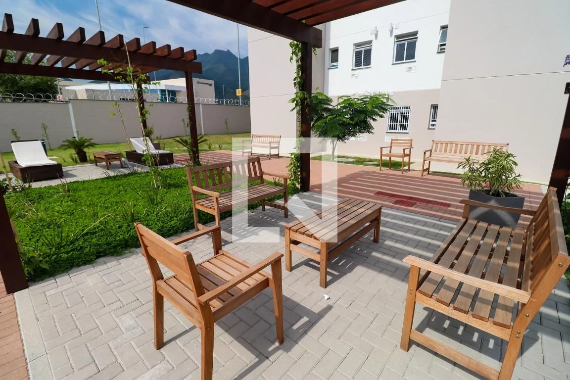 Furnished apartment, 50 m², with a glass-enclosed balcony — photo 7