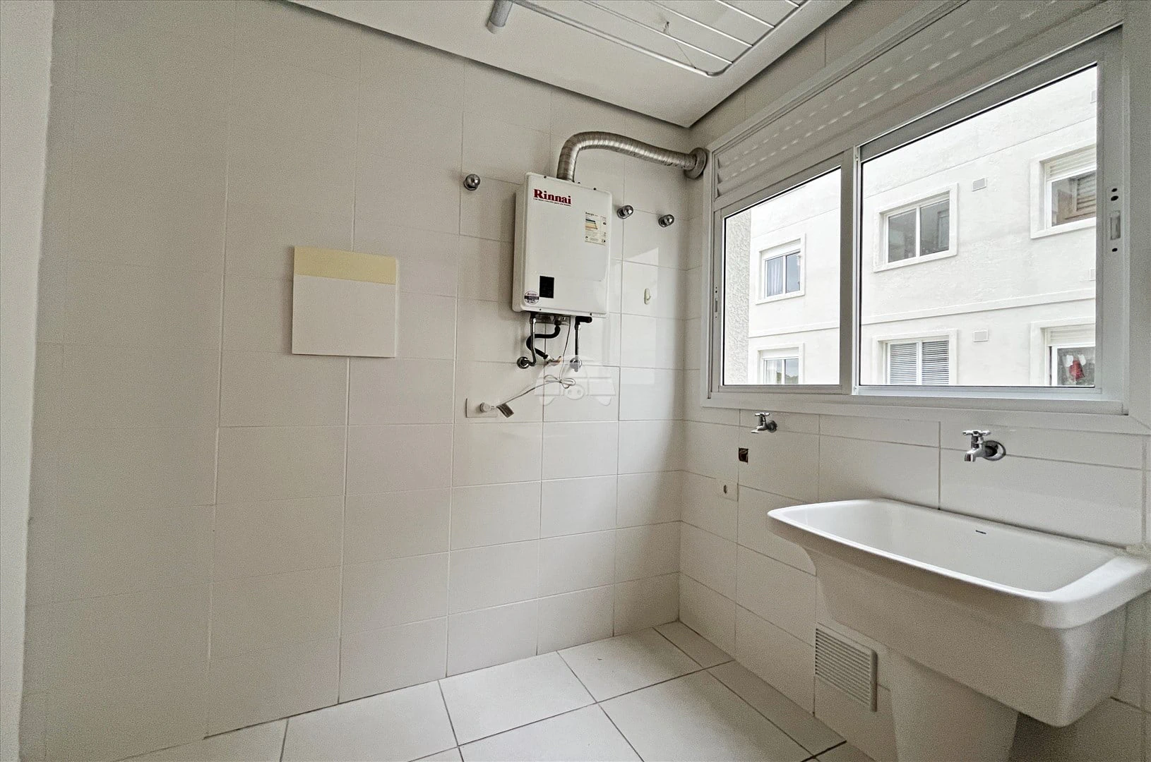 Apartment, 150 m², with wood or laminate floors — photo 10