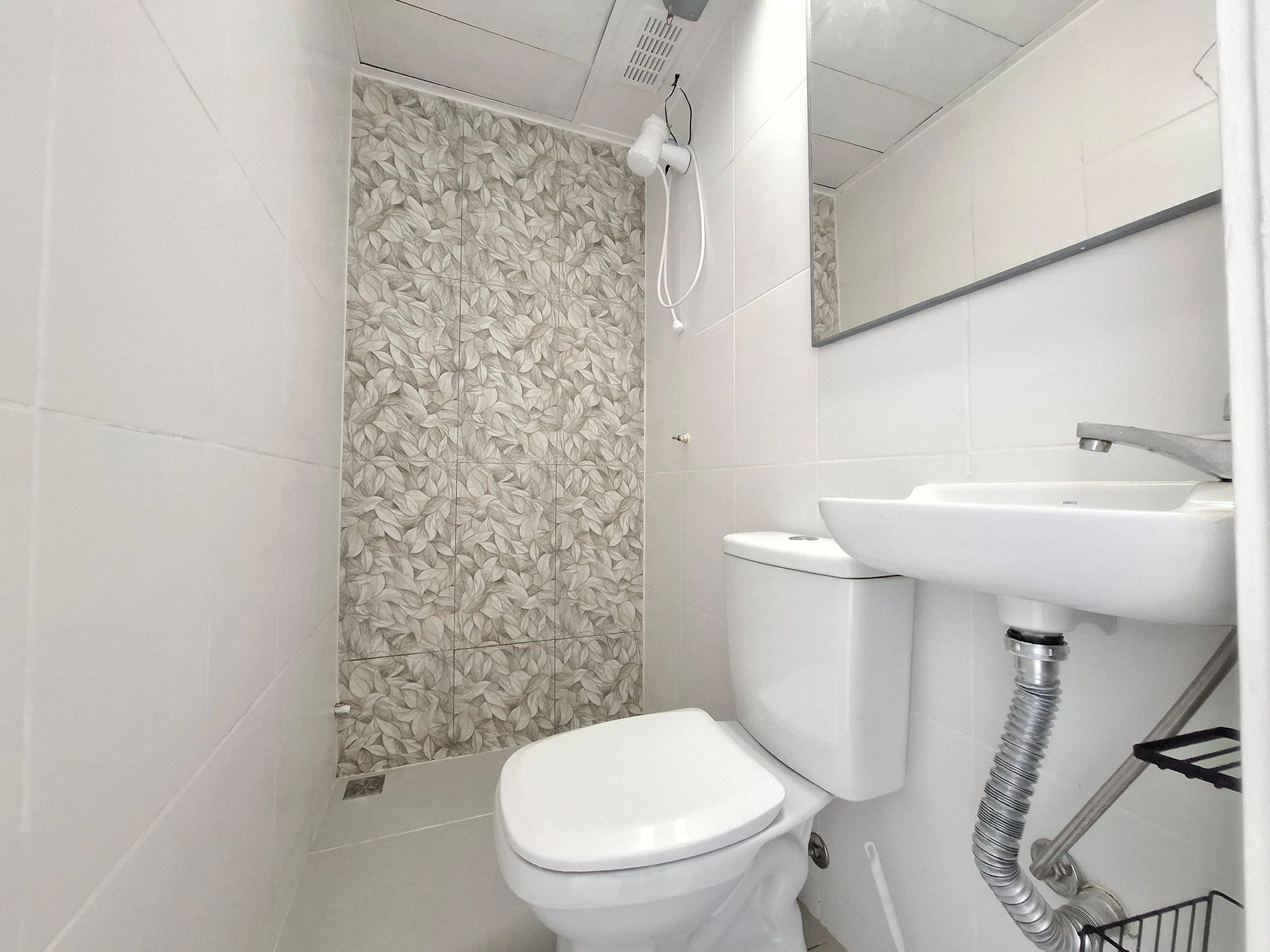 Furnished studio, 32 m², with a water view — photo 16
