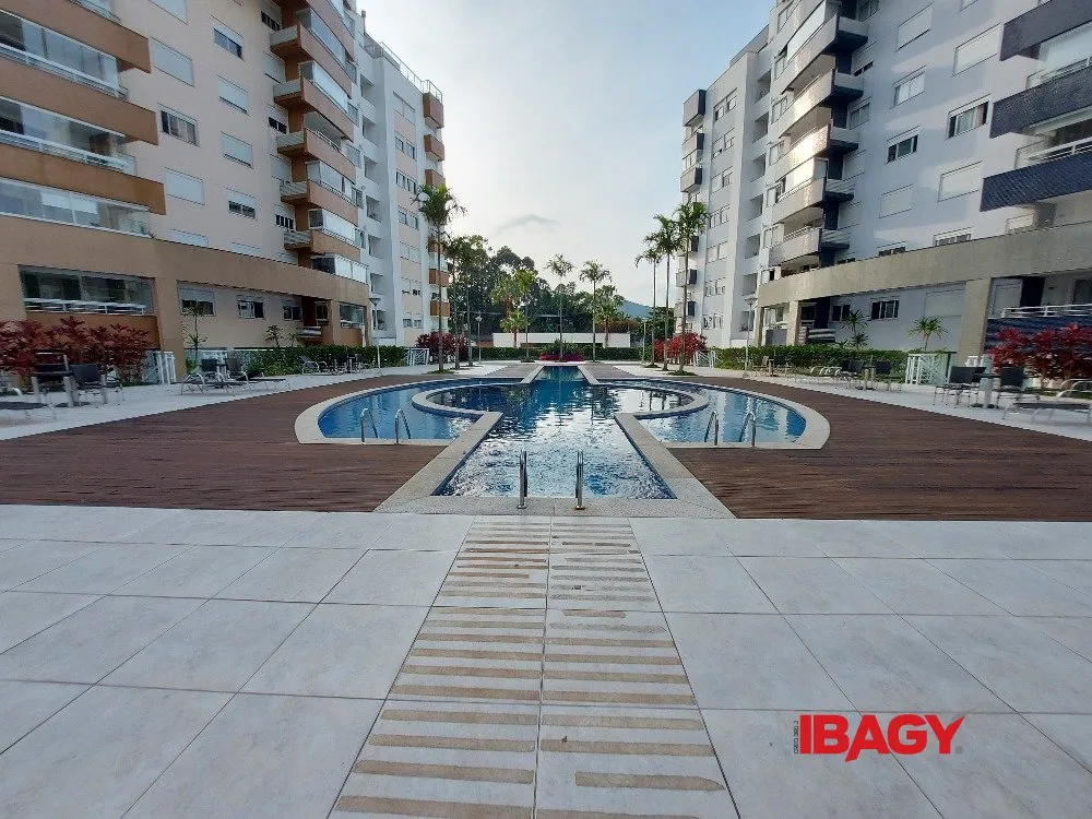Furnished apartment with 2 bedrooms and 79 m² — photo 38