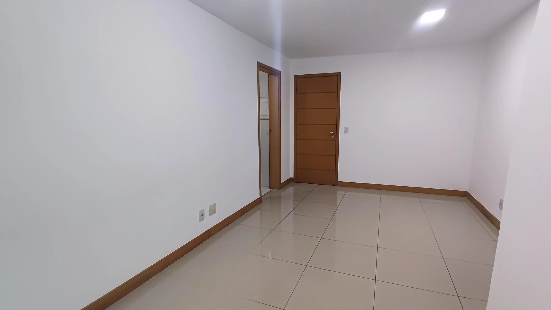 3-bedroom apartment with a mountain view — photo 30